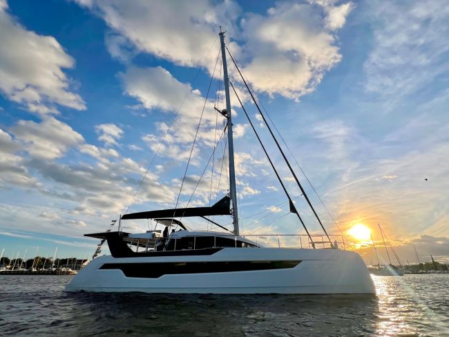 Xquisite 54 E-Plus