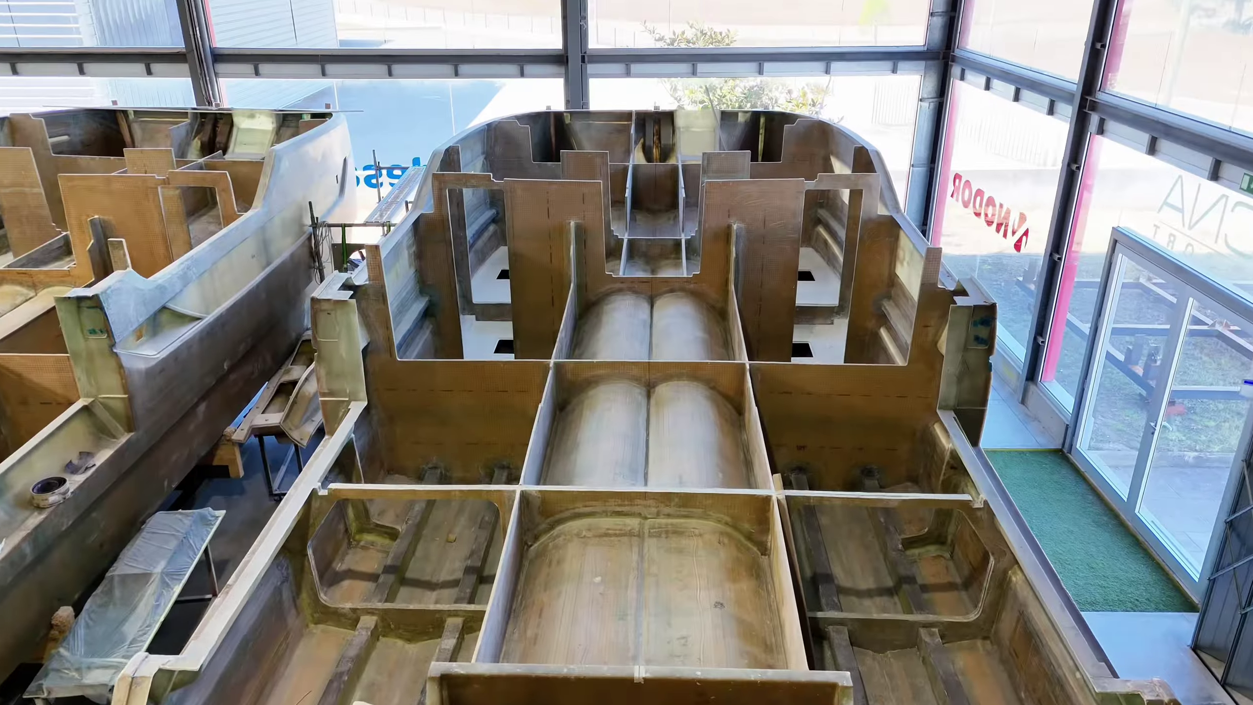 Xquisite 40 Powercat