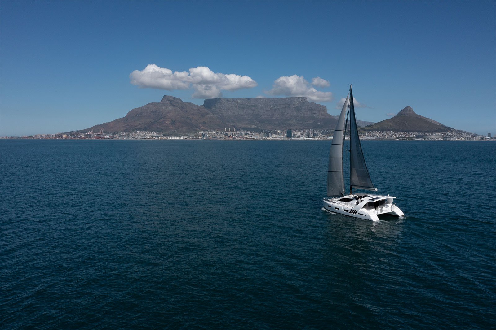 The 2022 “Best Boat” Nominee - X5 PLUS debuting at the Annapolis Boat Show
