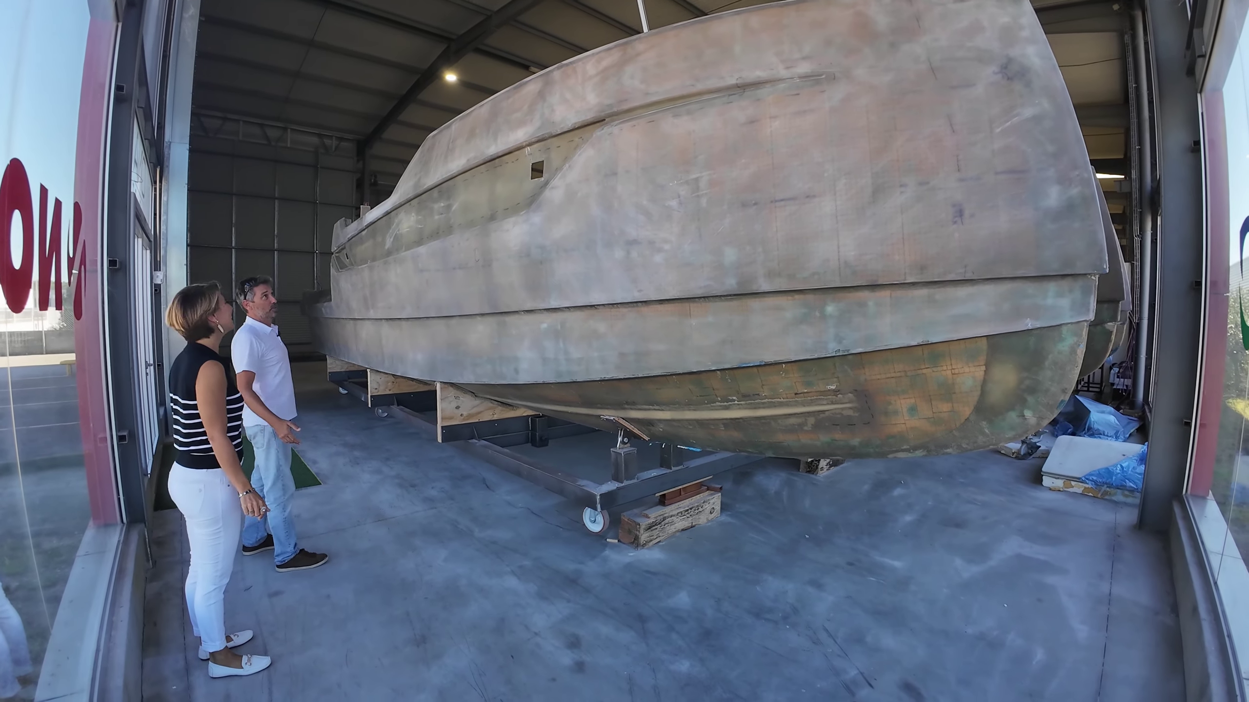 XQUISITE 40 POWERCAT