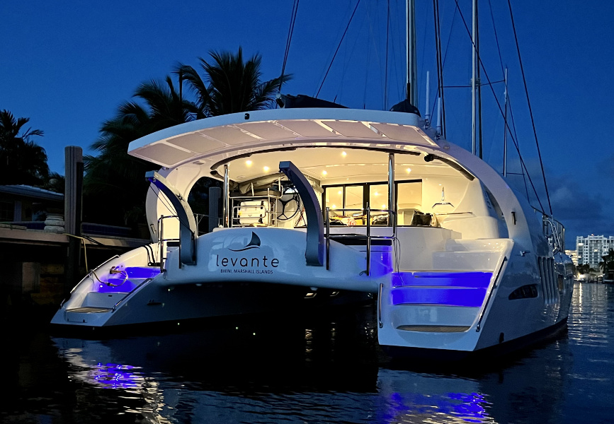 2022 X5 Plus Levante